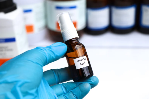 skincare aman untuk ibu hamil, skincare ibu menyusui, bahan skincare yang tidak boleh untuk bumil, niacinamide saat hamil, hyaluronic acid kehamilan, skincare untuk bumil, perawatan kulit ibu hamil, retinol bahaya untuk janin, panduan skincare ibu muda.